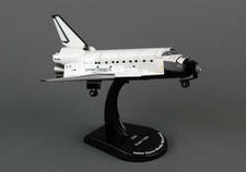 Daron Worldwide Trading 58232 1:300 NASA Space Shuttle Discovery Aircraft