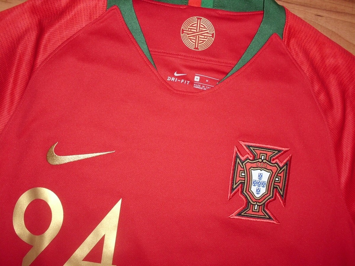 NWT Nike 2018/19 World Cup Portugal Home FERNANDES #94 Jersey