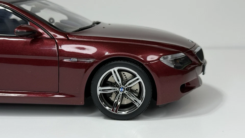 Coche diecast rojo Indianápolis techo de carbono edición concesionario Kyosho BMW M6 1:18 cupé Foto 4 de 4