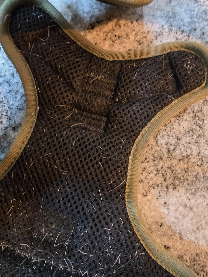 KONG Medium Dog Harness Adjustable Olive Green Mesh Reflective Pouch D-Ring - Image 4 of 4