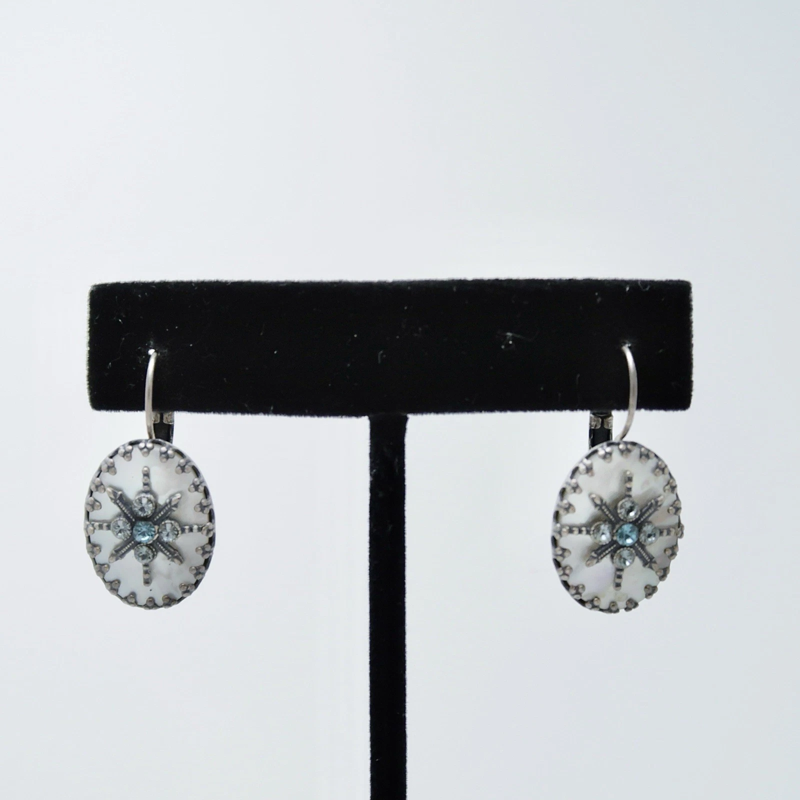 LIZ PALACIOS Blue AB Crystal Floral Silver Tone Vintage Earring Jewelry E104