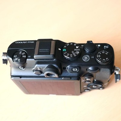 【タイムセール】Nikon COOLPIX P7100　ケース付 Amazon.com : Nikon COOLPIX P7100 10.1 MP Digital Camera with 7.1x