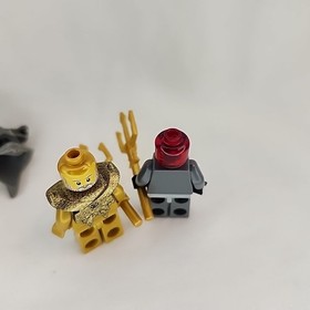 LEGO Gold Poseidon Temple Statue Atlantis Minifigure 7985 + Shark Soldier 