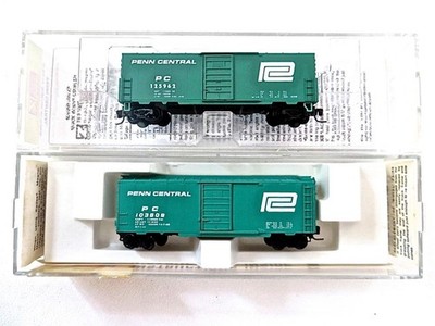 Z Pair of Micro-Trains Penn-Central 40' Standard Single Door Boxcars NEW