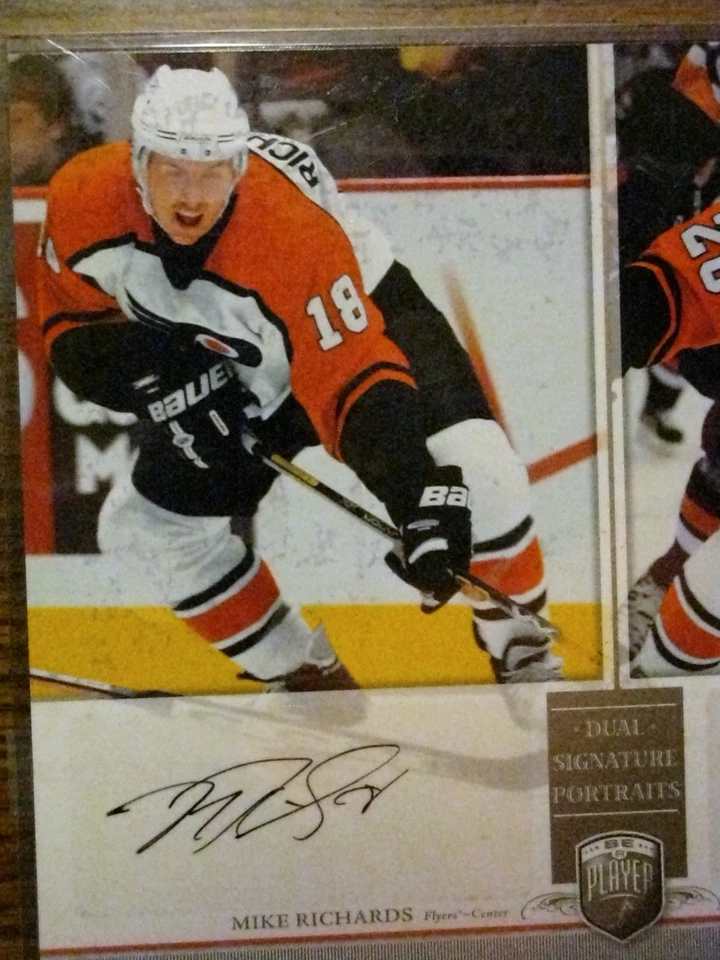 MIKE RICHARDS & R.J. UMBERGER UPPER DECK DUAL SIGNATURE PORTRAIT'S NHL FLYERS PA - Image 4 of 4