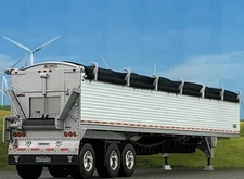 1/64 DCP WHITE WILSON PATRIOT TRI AXLE BELT TRAILER W/ BLACK TARP