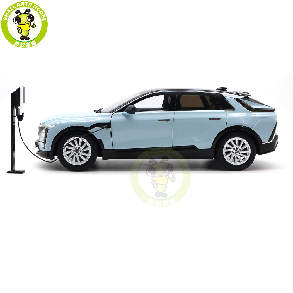 1/18 Diecast Model Car Friends Gifts For Cadillac LYRIQ Electric