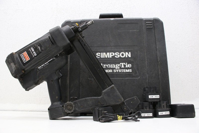 Simpson Strong-Tie GCN-MEP Gas Actuated Concrete Nailer w/Batteries & Charger