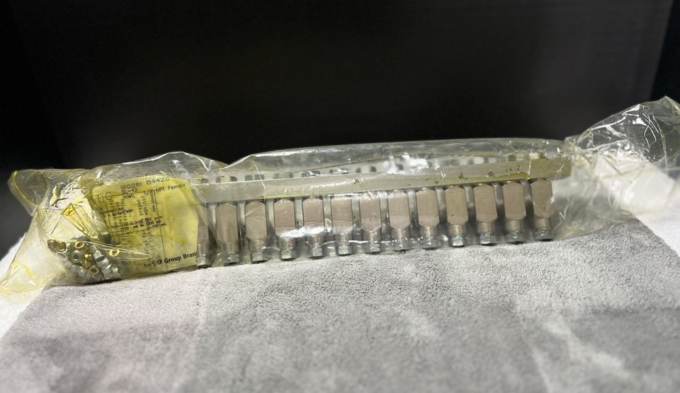 Lincoln Industrial 84428 SL-42 injector Manifold Assembly 15-Port SKF ...