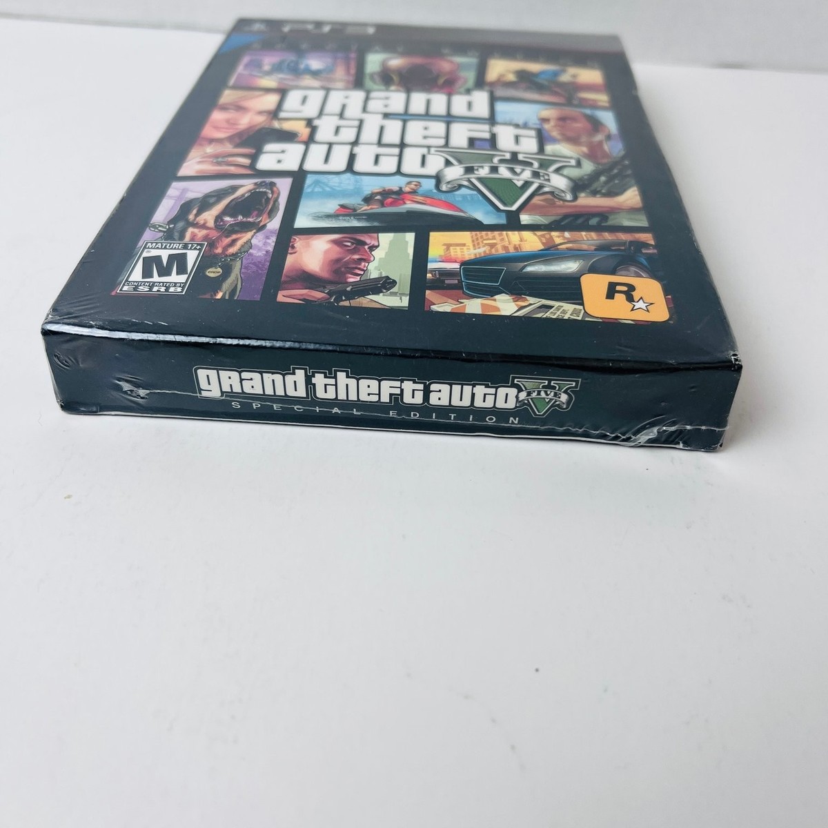 Grand Theft Auto V -- Special Edition (Sony PlayStation 3, 2013