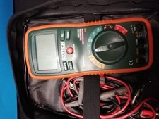 EXTECH 470 Professionelles RMS Multimeter / IR Thermometer und Extech CA200