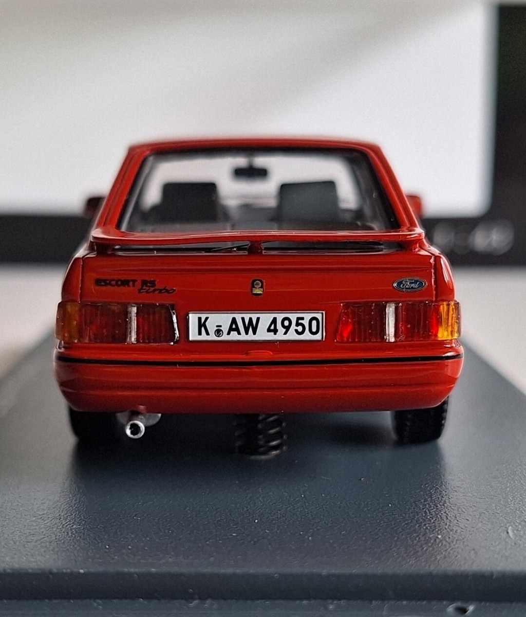 Ford Escort MK4 Rs Turbo 1986 Negro Coche a Escala 1:43 Neo
