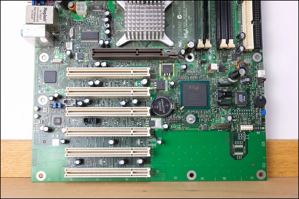 SCHEDA MADRE MAINBOARD INTEL E210882 D865GBF D865PERC mPGA748 - PENTIUM 4 - Immagine 3 di 4