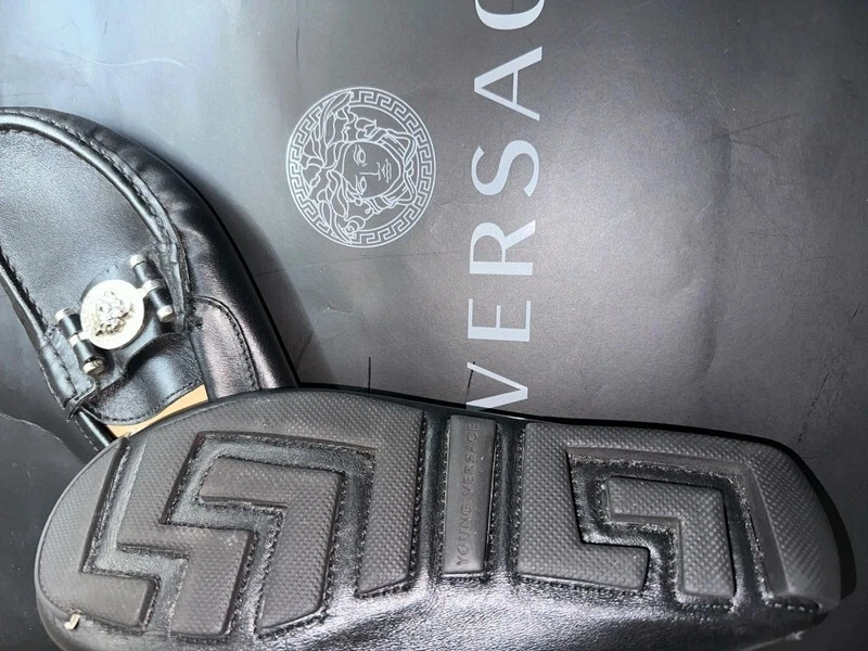 Mocasines versace originales.