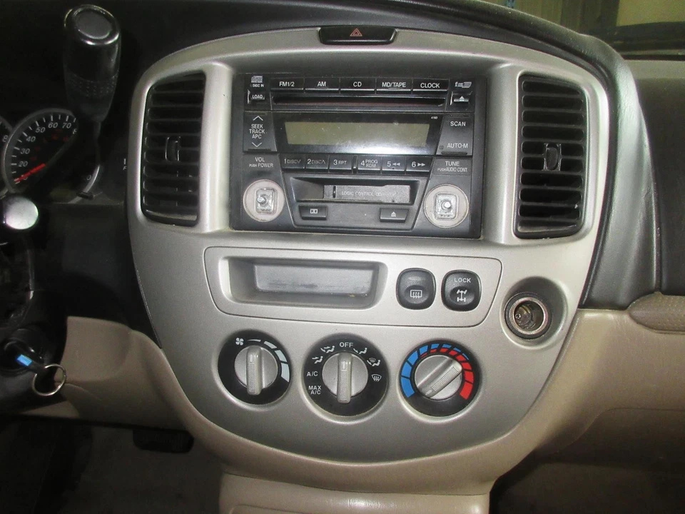 Used Side Marker Light Assembly fits: 2003 Mazda TRIBUTE Side Marker side fender Foto 2 de 4