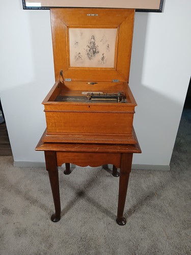 Working Regina 15.5” Disc Music Box w/ 41 Discs & Stand - Serial 33623