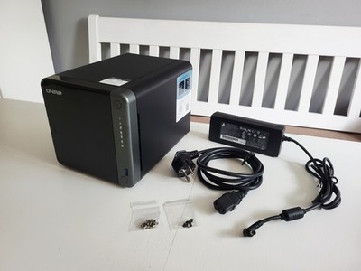 QNAP TS-453D 8GB Intel Quad-Core 4-Bay NAS | 2x2,5GbE HDMI PCIe USB3.2