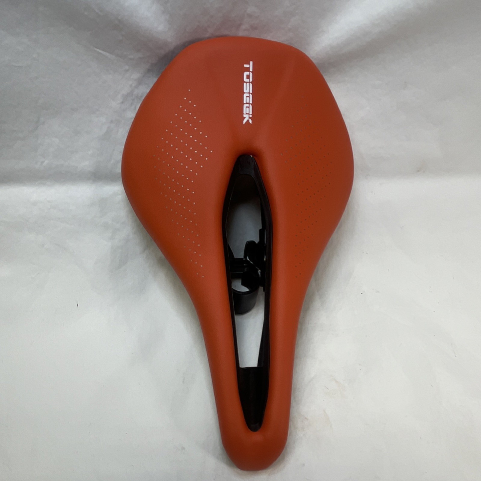 (New other (see details)) TOSEEK CUTAWAY SYNTHETIC ROAD BIKE SADDLE ORANGE UNISEX ADULTS (24.12 USD)