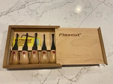 FLEXCUT wood carving tools 5 Pieces  with Wood Box
