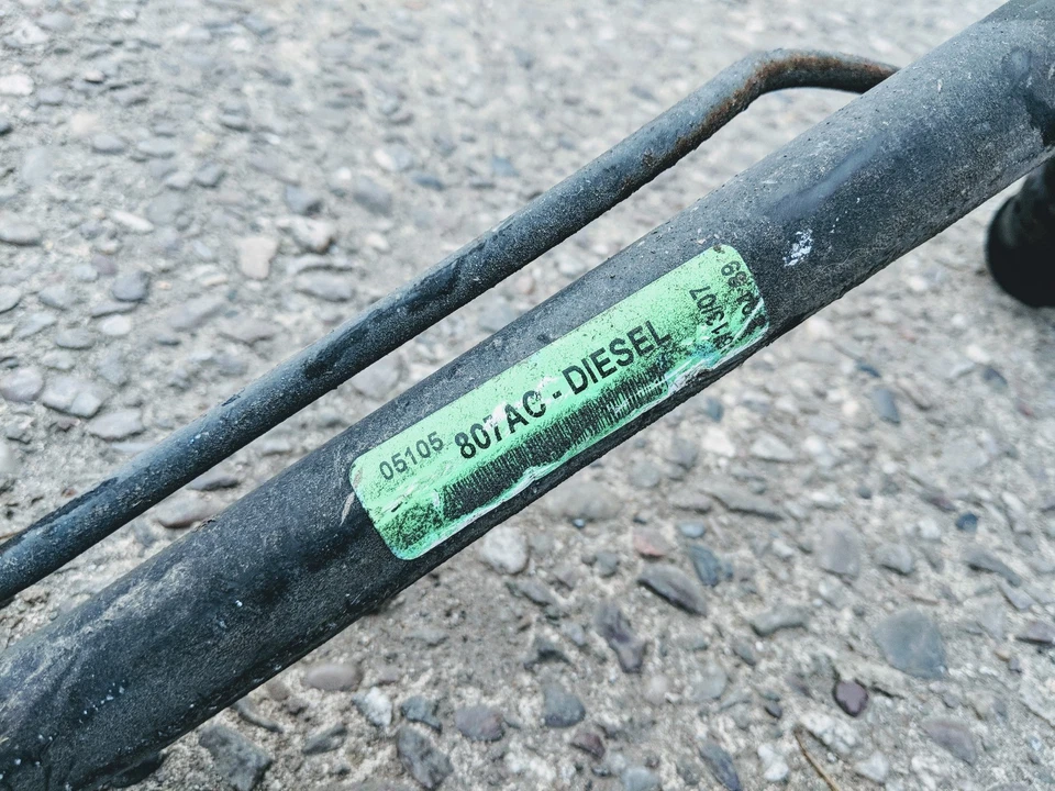 CUELLO DE LLENADO DE COMBUSTIBLE JEEP PATRIOT 2.0 CRD Foto 2 de 2