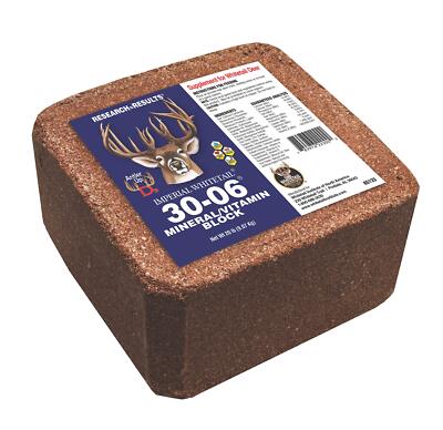 Whitetail Institute 30-06 Mineral and Vitamin Supplement for Deer 20 lbs