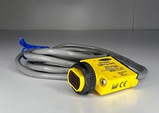 ONE 1 BANNER Mini-Beam Polarized Photoelectric Sensor SM312LVAG USED 