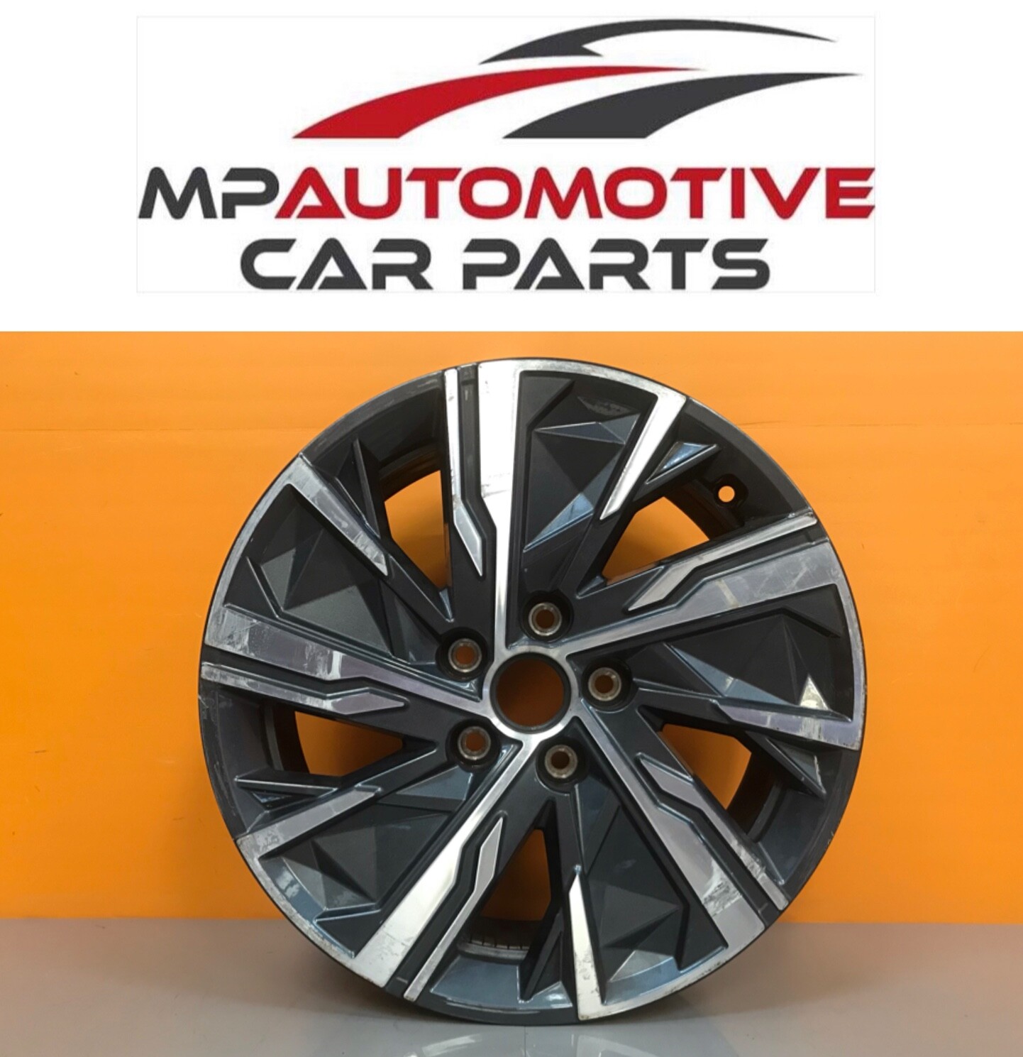 +Hyundai Tucson Genuine 17” Alloy wheel