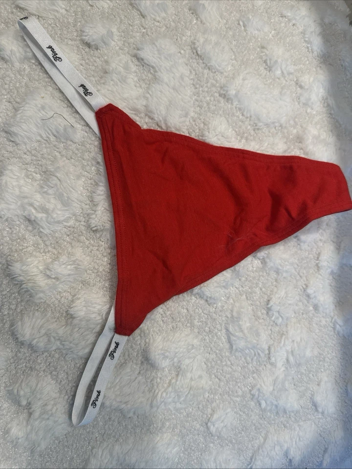 Tanga roja Victoria Secret Foto 2 de 3