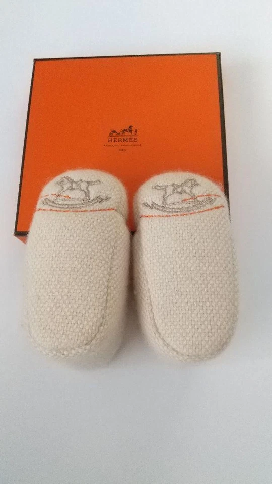 HERMES Baby First Shoes Beige Color Fashion Luxury Accessory Size 2 With Box - Image 4 of 4