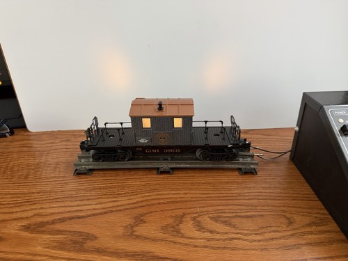 LIONEL O GAUGE Groom Lake Mining Co. #36631 furgón de cola iluminado W 6 alienígena brillante | Condition: Used