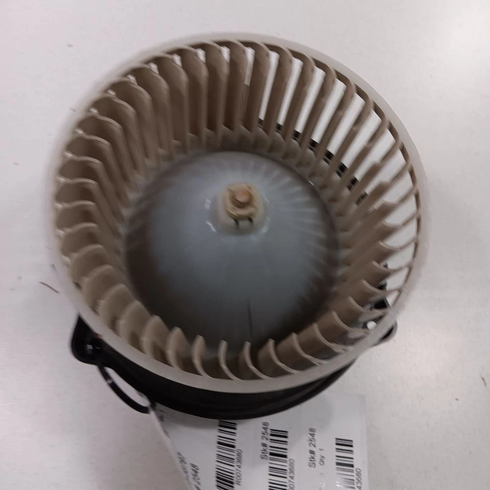 Motor de soplador para Toyota Yaris 16-20 Foto 2 de 4