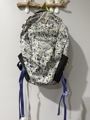 RARE lululemon backpack run from work compact pink Camo Lululemon Run From Work Backpack - Wamo Camo Barely Pink  main image 4