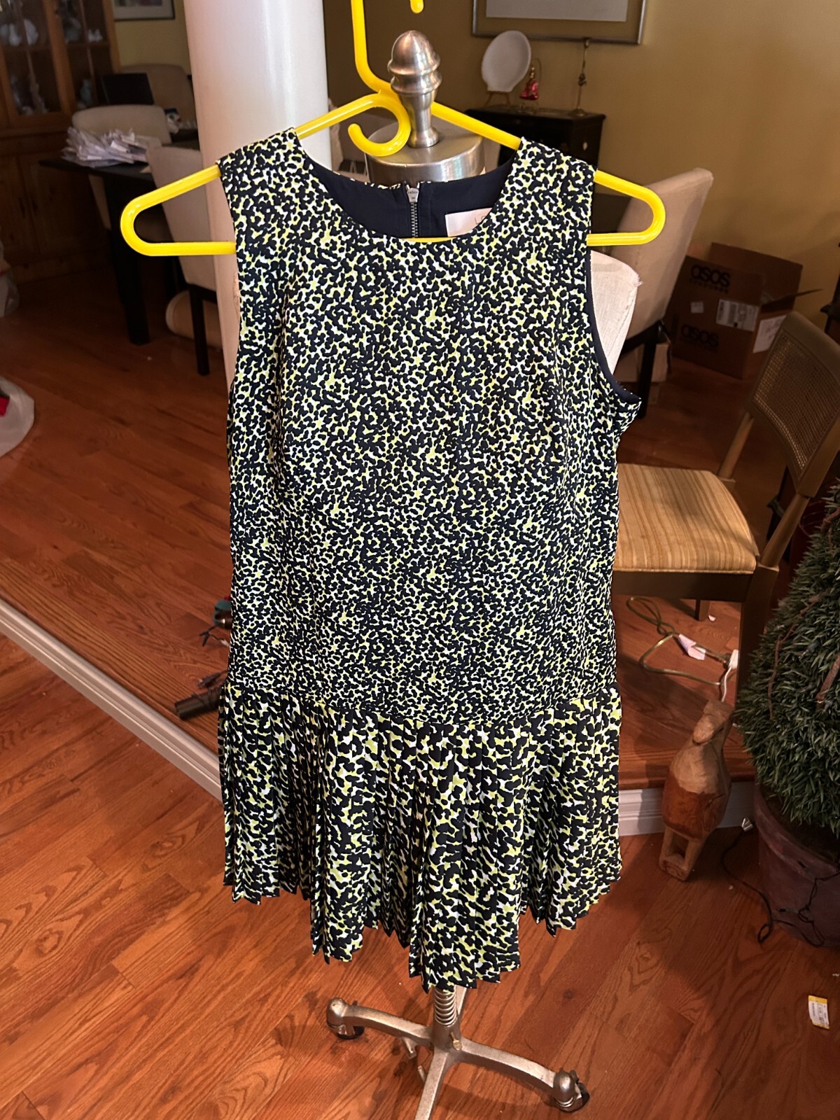 Ann Taylor LOFT Pleated Patterned Sleeveless Dres… - image 1