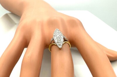 Bague En Or 18 Carats Avec Diamants Marquise - 0,80 Carat Total - Poids 3,42 G - Taille 48