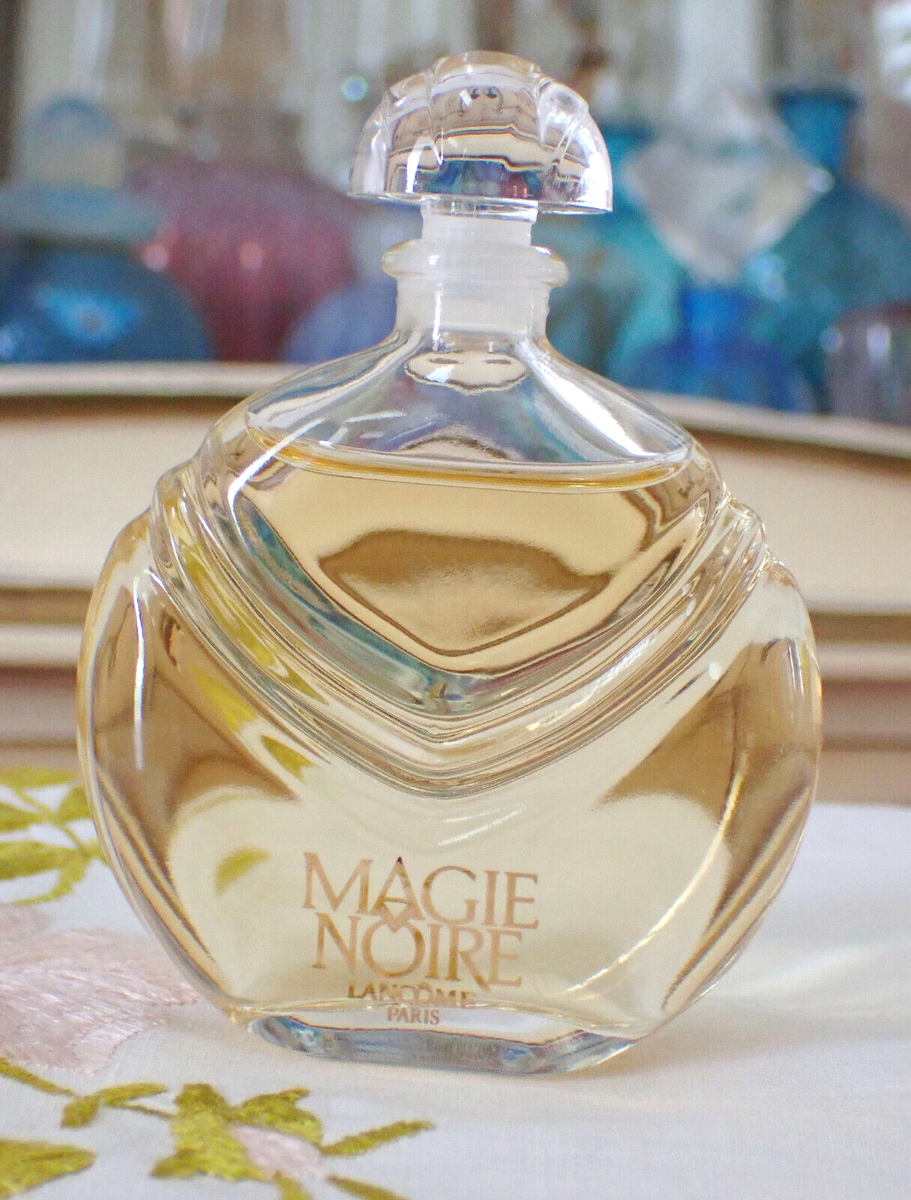 ランコム　　　　　LANCOME MAGIE NOIRE Magie Noire Parfum Lancôme perfume - a fragrance for women 1978