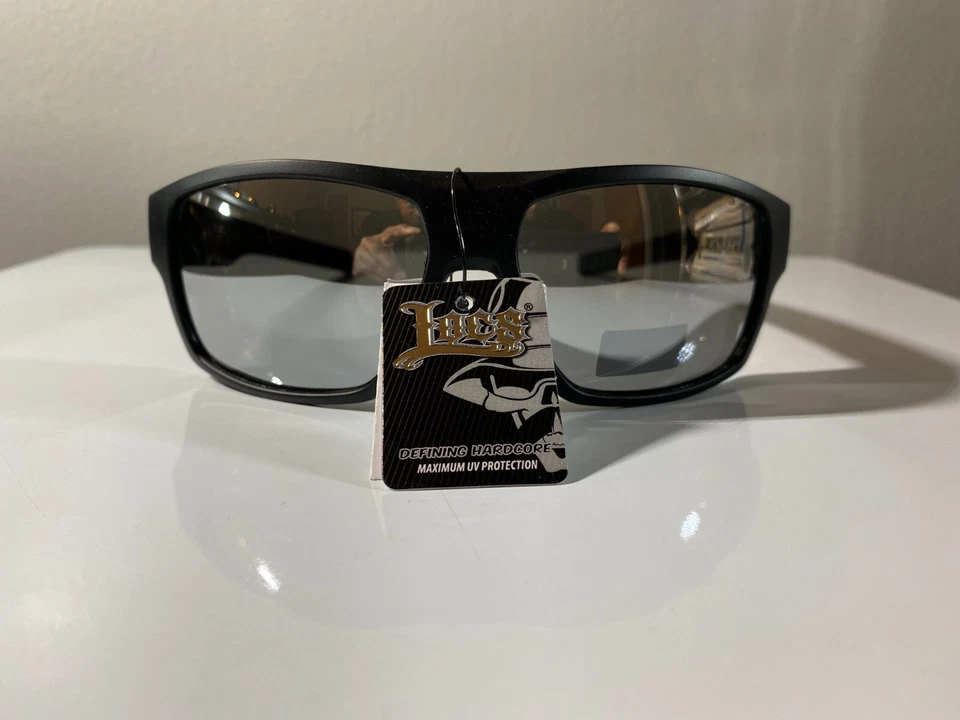 Мужские солнцезащитные очки с черной оправой и серыми светоотражающими линзами - Изображение 3 из 4