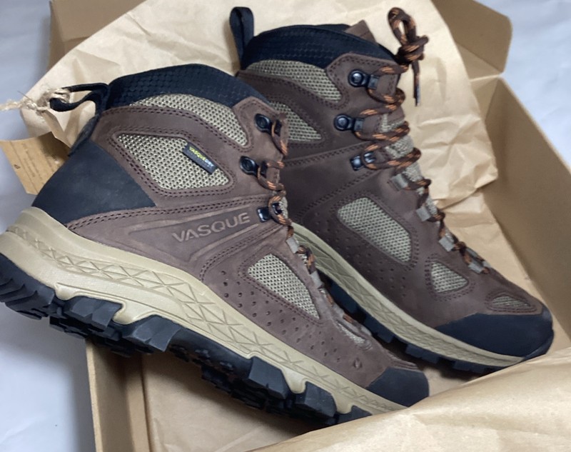 Vasque Mens Size 11M Java Brown Breeze 7742 Waterproof Hiking Boots Mens NIB