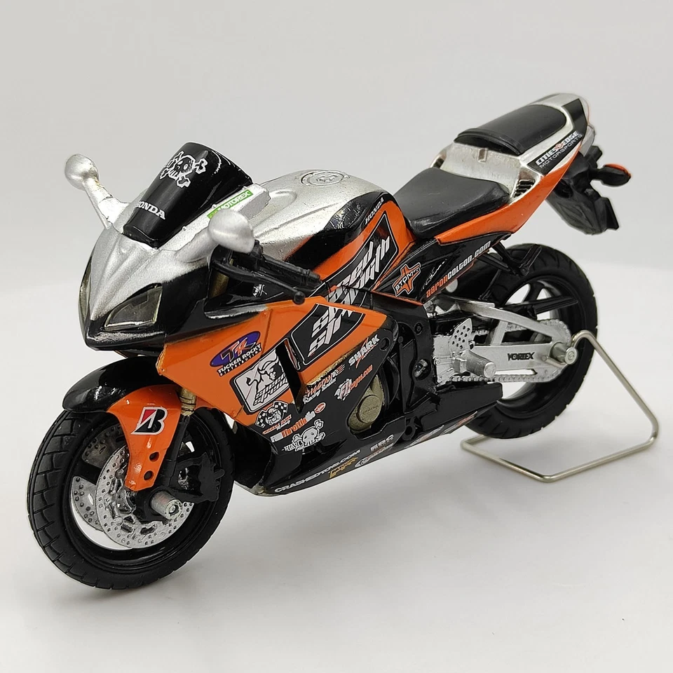 NEWRAY 1/18 Honda Alloy Car Model Collection Ornament  - Image 3 of 4