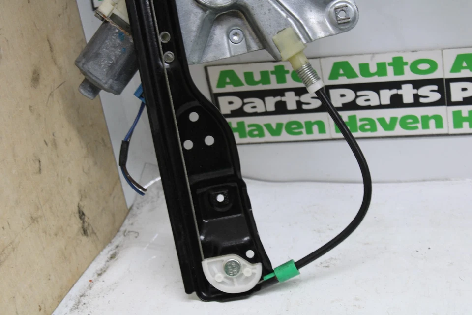 2008 Hummer H3 Left LH Driver Side Front Door Window Regulator OEM - Image 4 of 4