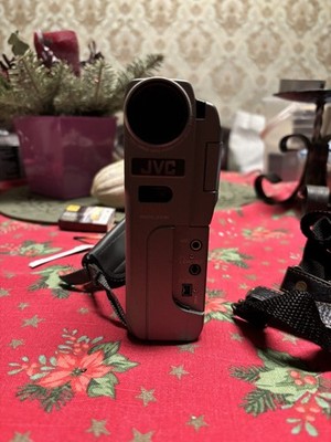 JVC GR-DVM5E Mini-DV Camcorder PAL Made in Japan 100x Digitaler Zoom
