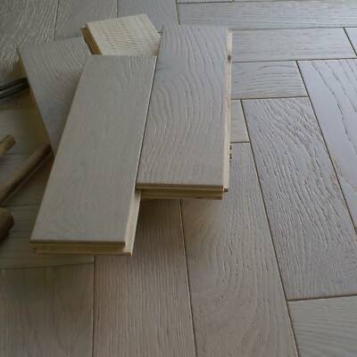 Traditioneller 12 Zoll weiß gebürstet & matt lackiert Herringbone Parkettboden EC15