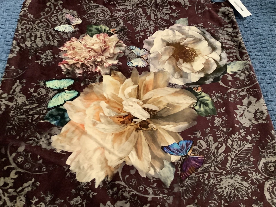 DESIGNERS GUILD MADE PAHARI DAMASCO FLORAL JACARANDÁ 55X55CM CAPA COM ETIQUETA - Imagem 2 de 4