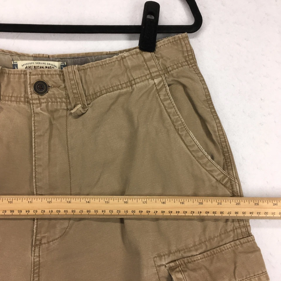AMERICAN RAG CIE Men's Cargo Shorts Size 33 Solid Beige Inseam 10 Rise 14 - Image 4 of 4