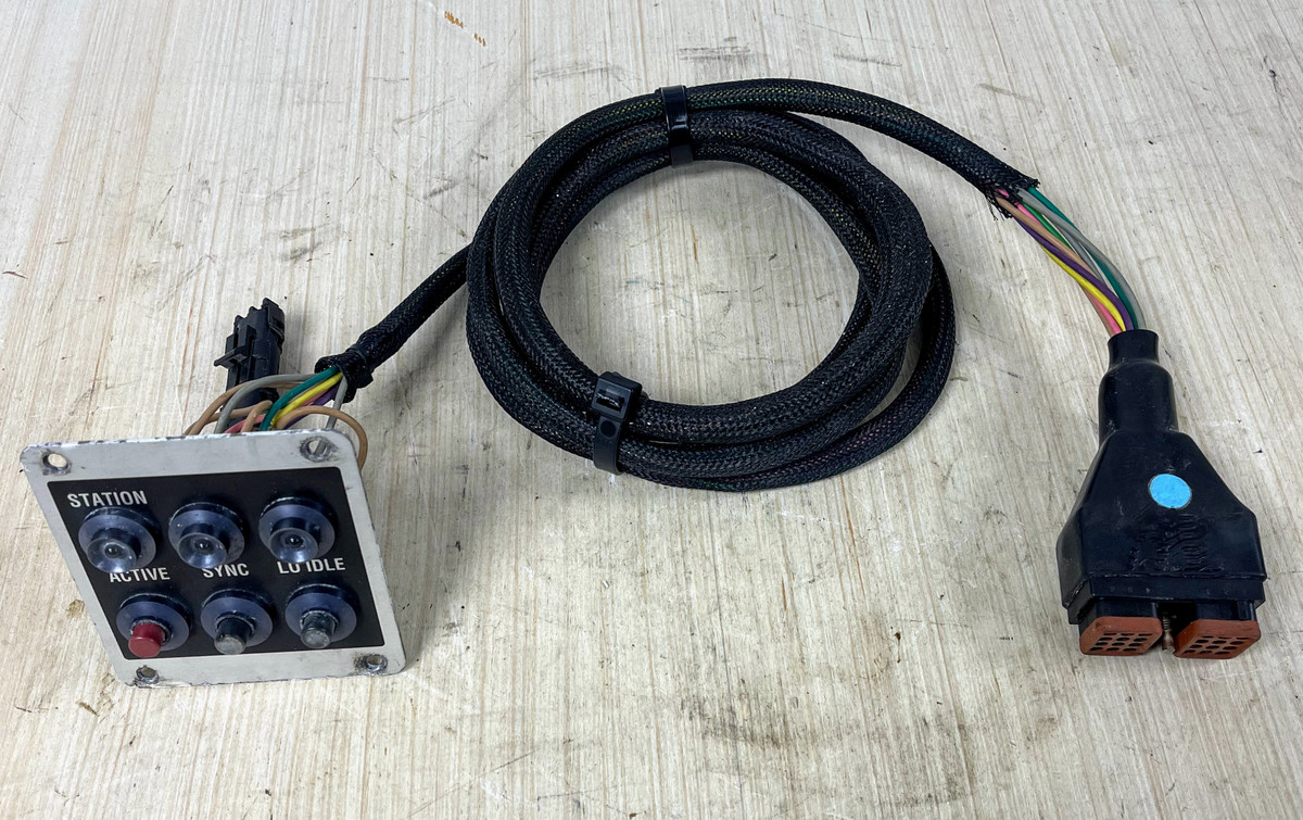 Detroit Diesel 23506933 / 23512579 , 3 Button Control Panel DDEC 2  