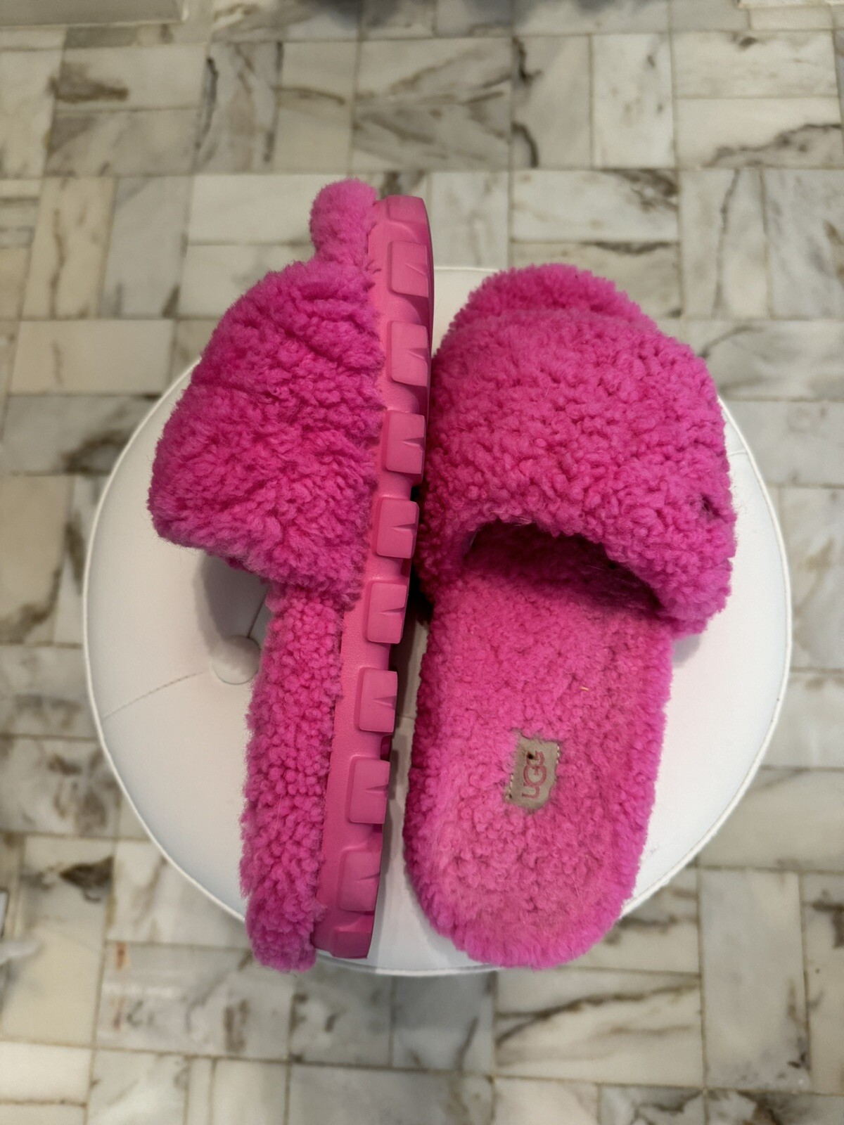 UGG Hot Pink Super Furry Slippers Sliders Size 10 Gem
