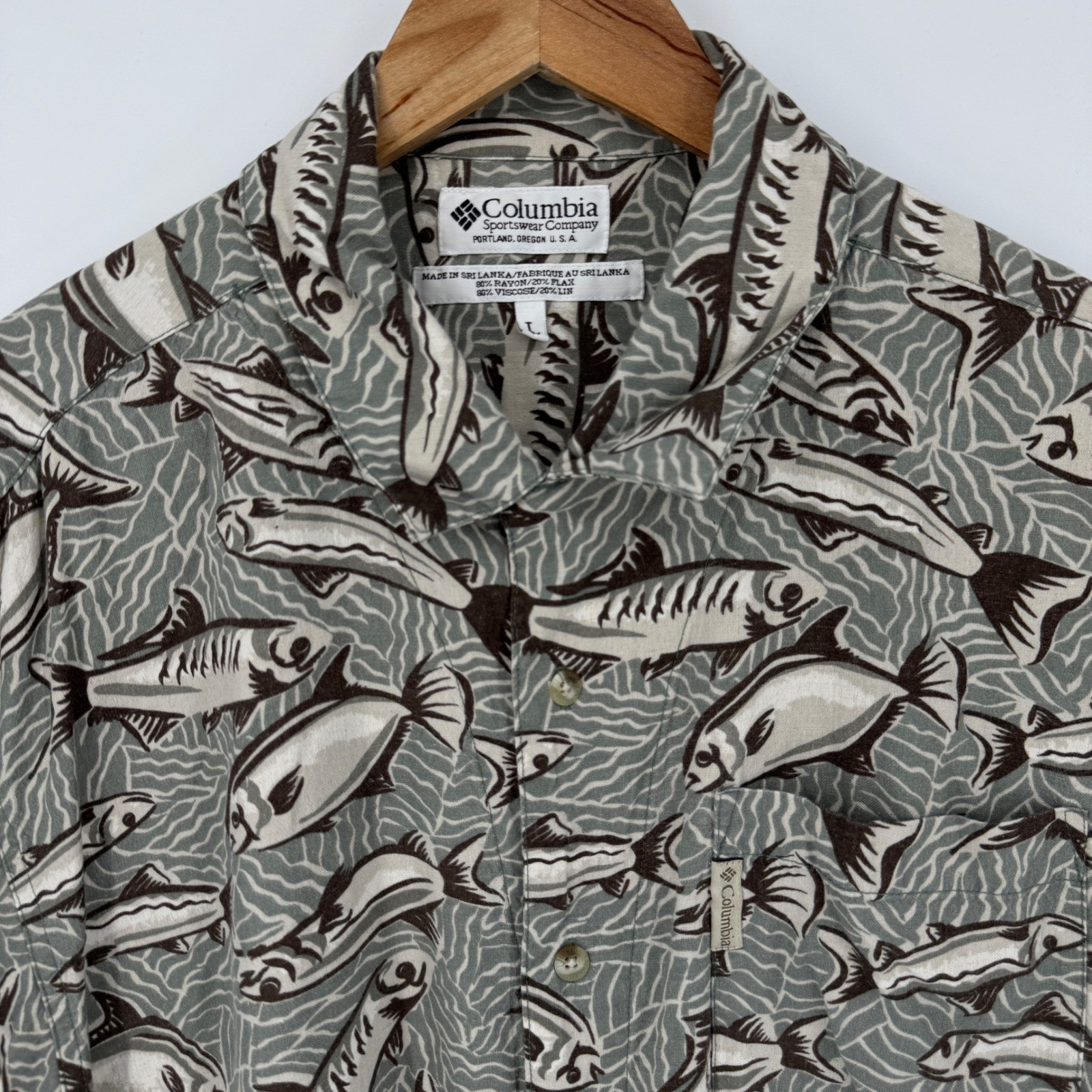 Vintage Columbia Sportswear Mens Large Fish Print Button Up Shirt Short Sleeve