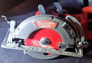 Milwaukee 2830 20 M18 FUEL 7 1/4” Brushless Cordless Circular Saw