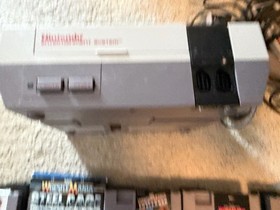 1985 Nintendo NES Console Bundle Lot W/5 Games, Castlevania Dracula, Friday 13th