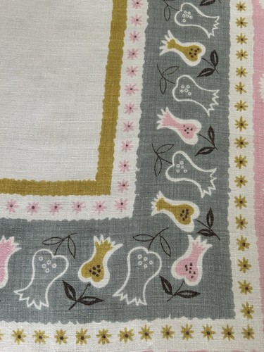 Vintage Cotton Tablecloth Pink Gray Floral 52 X 66 - Bild 2 von 6