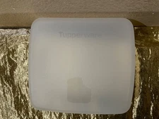 New Tupperware Sandwich Keeper in a Beautiful White/Clear Color